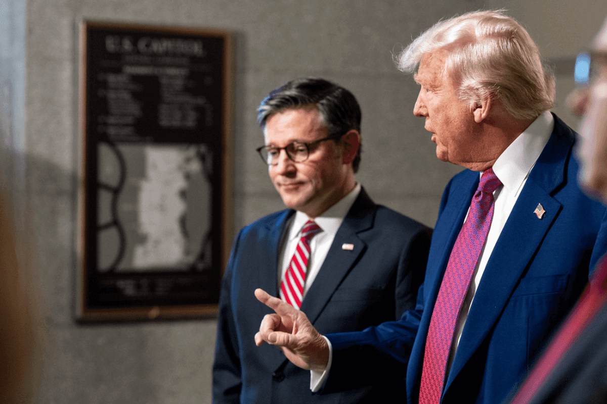 Republicans Keep Pretending That Trump Will Bail Them Out In Midterm