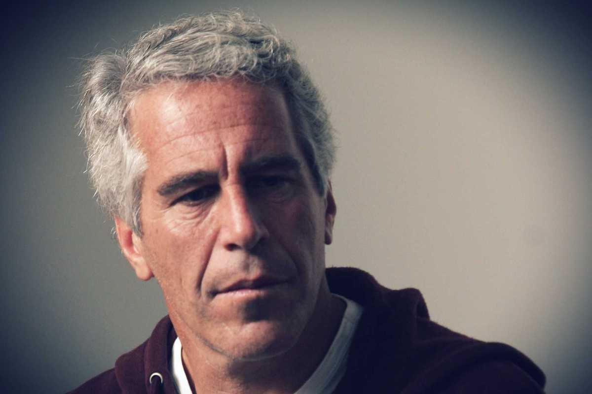 Epstein & C. Sesso, droga e foto per ricattare il mondo