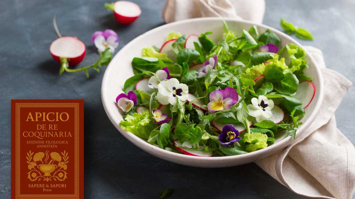 Dillo con un fiore (dentro l’insalata). I piatti diventano un campo colorato