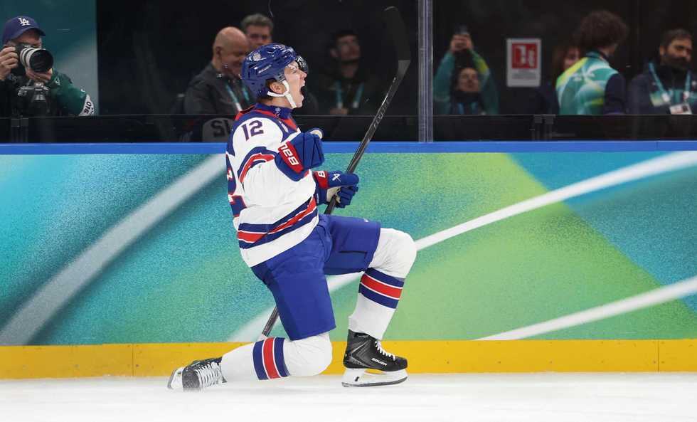 L’hockey Usa conquista l’oro dell’orgoglio Maga: beffato il Canada, rivale a 360 gradi