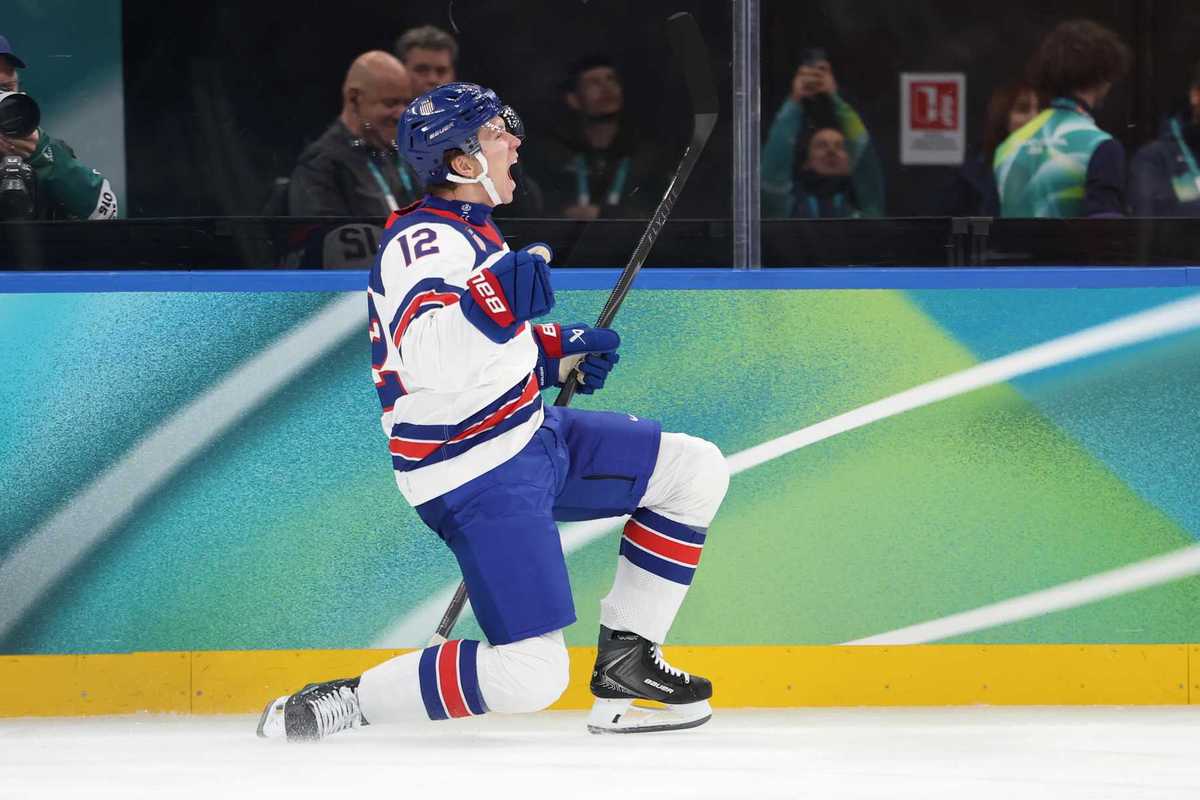 L’hockey Usa conquista l’oro dell’orgoglio Maga: beffato il Canada, rivale a 360 gradi