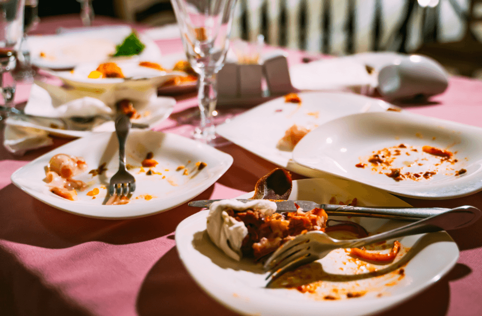 Kaitlyn Brande TikTok, boomers vs Gen Z restaurant, waitress table etiquette, generational debate TikTok, stacking plates restaurant, server etiquette viral, boomer Gen Z manners, restaurant worker TikTok, viral waitress video, dining etiquette generational