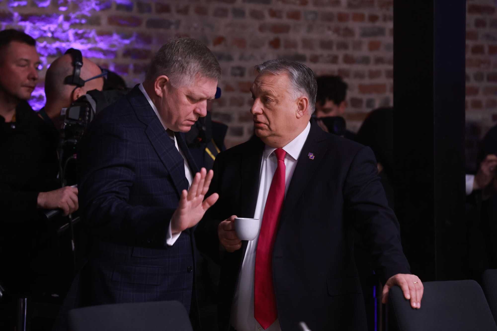 Orbán e Fico ci risparmiano il ventesimo pacchetto delle inutili sanzioni a Putin