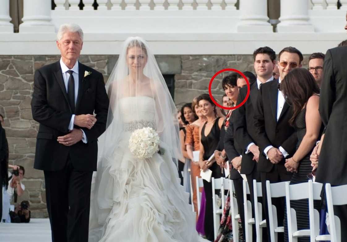 Hillary: «Mai incontrato Jeffrey». Ma la socia era alle nozze della figlia