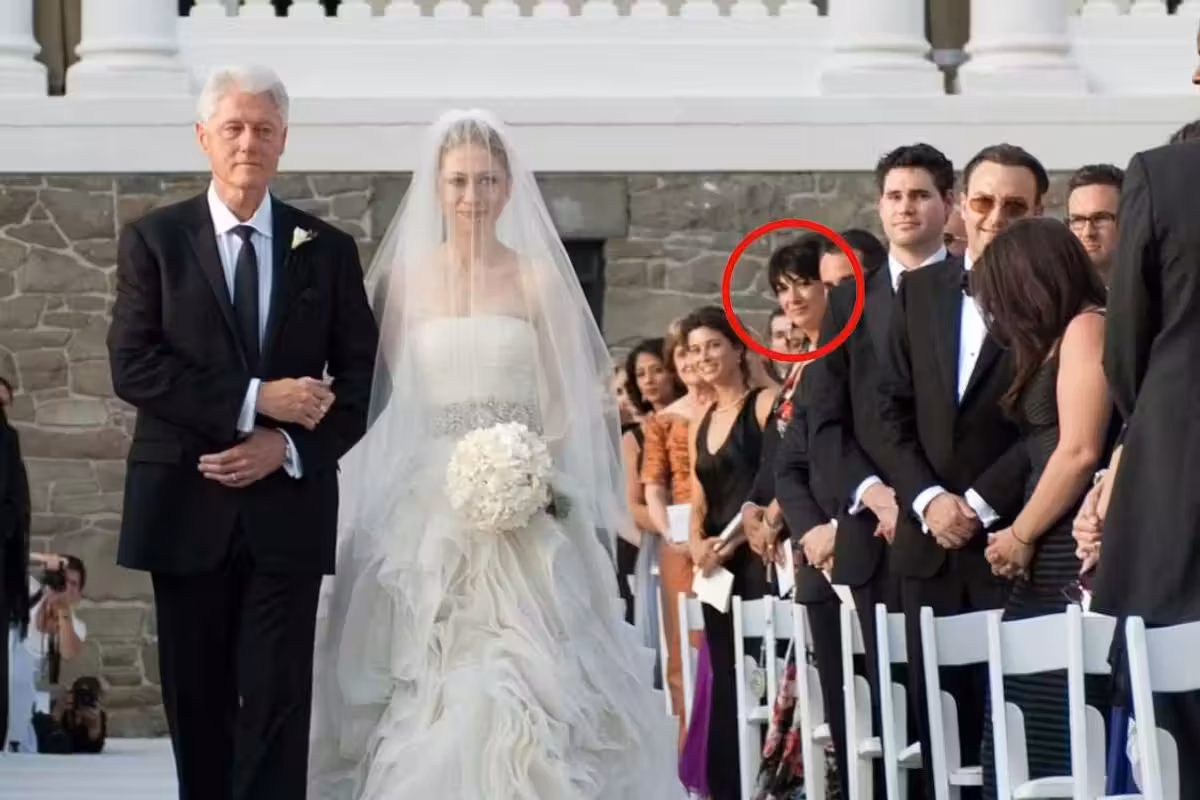 Hillary: «Mai incontrato Jeffrey». Ma la socia era alle nozze della figlia