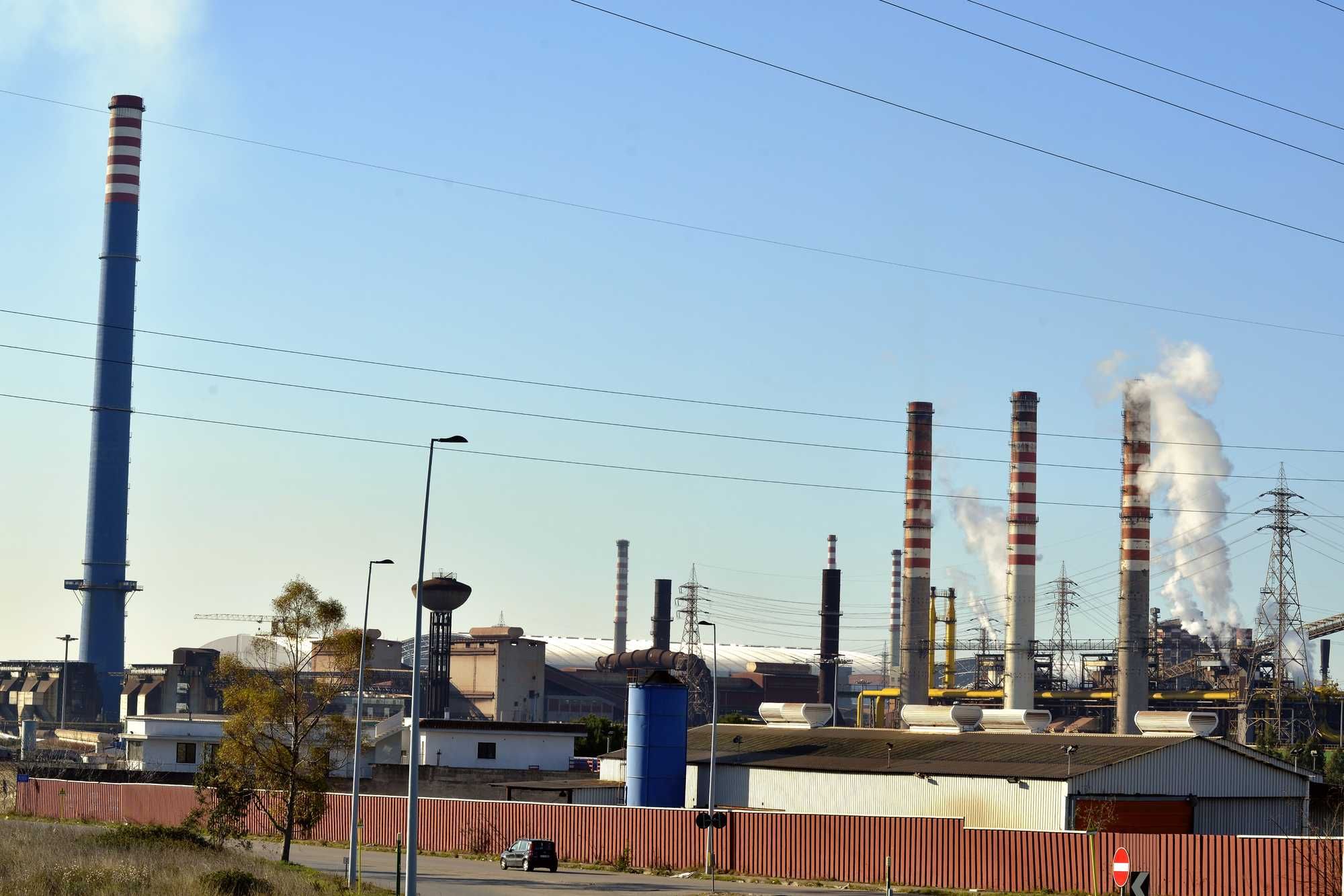 Ex Ilva, 11 cittadini licenziano 20.000 famiglie