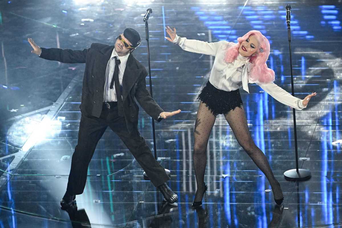Sanremo 2026, la notte delle cover accende l’Ariston tra duetti e sorprese