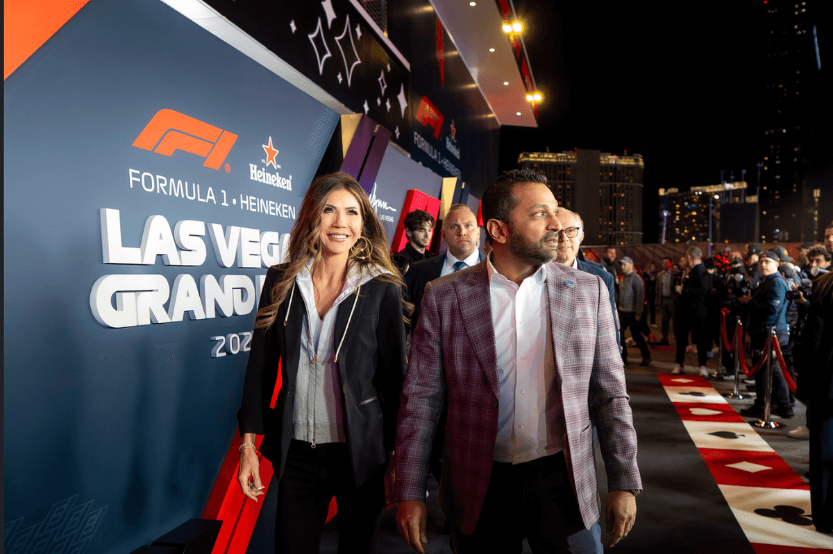 In Wartime, Trump's National Security Clown Show Endangers Us All