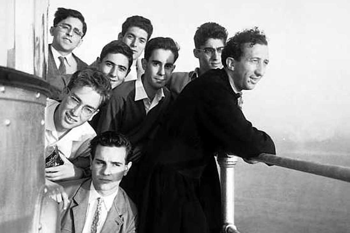 Finalmente ci si mette a studiare don Giussani