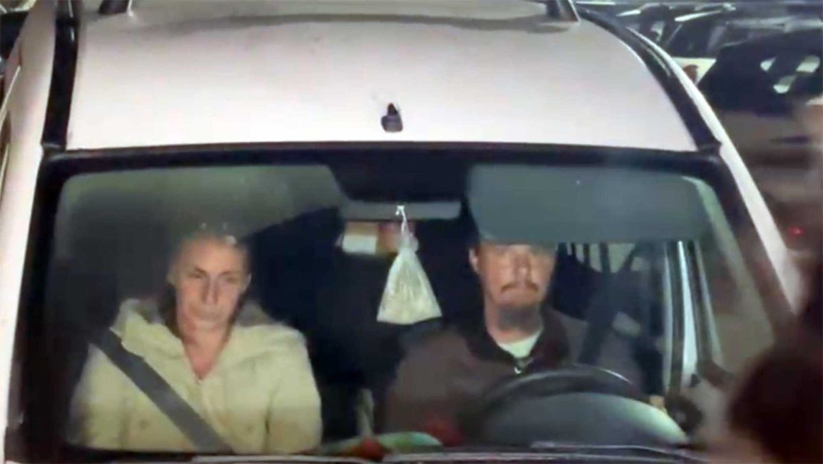 Rivolta contro i giudici. «Giù le mani dai bambini»