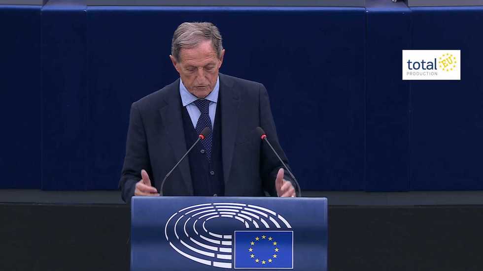 Mantovani: «Pensare prima alle piccole imprese deve essere un vincolo, non uno slogan»