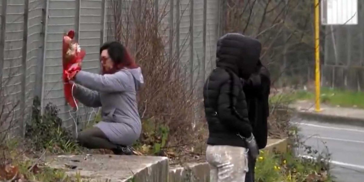 Famiglia sterminata da ladri clandestini. Scappavano in auto inseguiti dalla polizia Famiglia sterminata da ladri clandestini. Scappavano in auto inseguiti dalla polizia