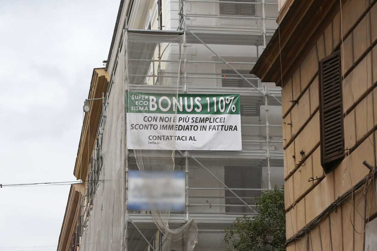 Il Superbonus continua a strangolare l’Italia
