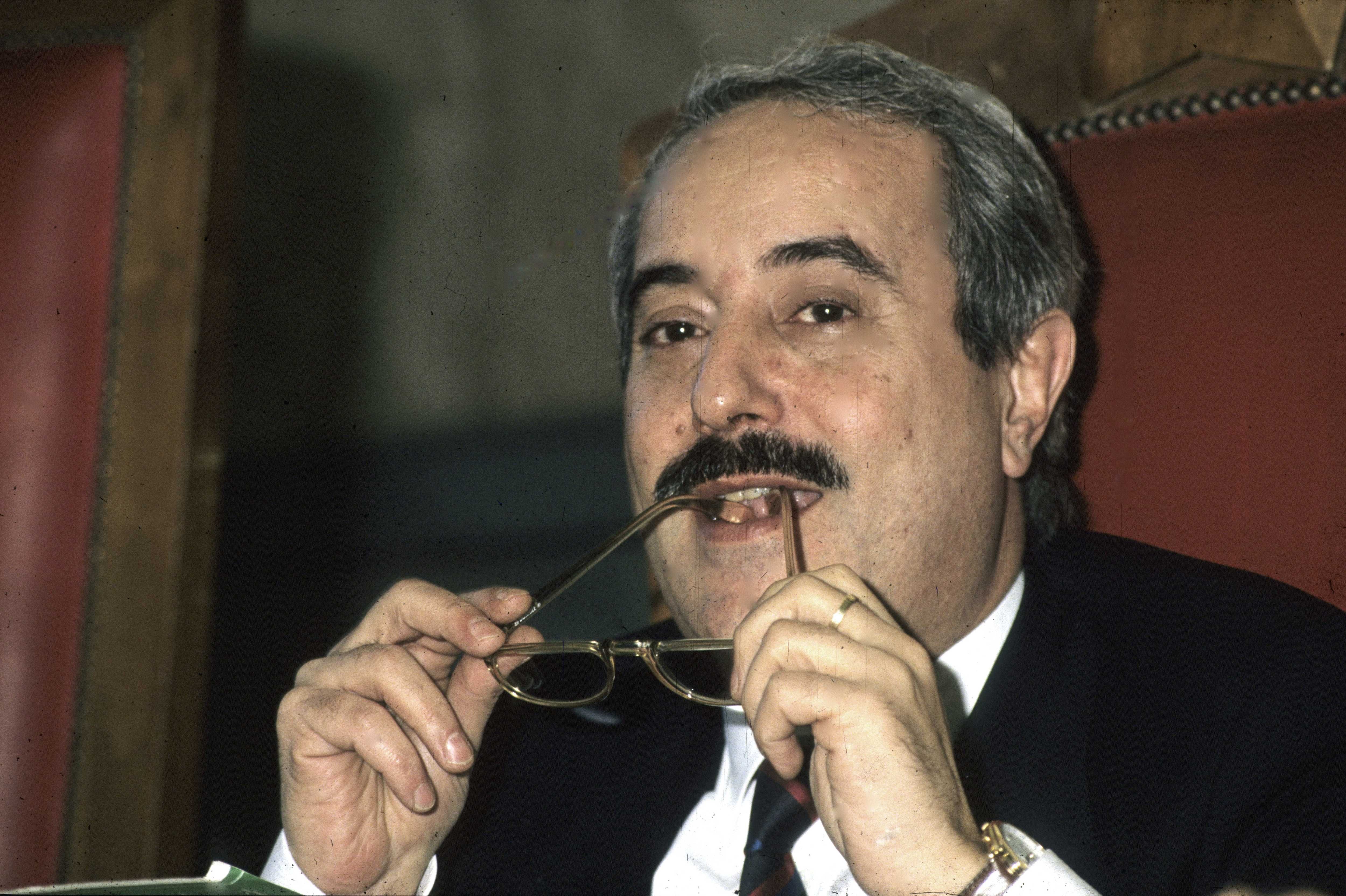 Basta tirare in ballo Gelli e Falcone per le ragioni del No