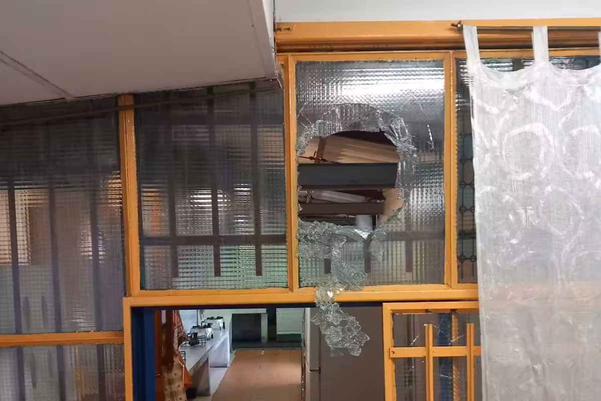 Milano, vandalizzato il circolo Meazza prima dell’incontro sul referendum giustizia