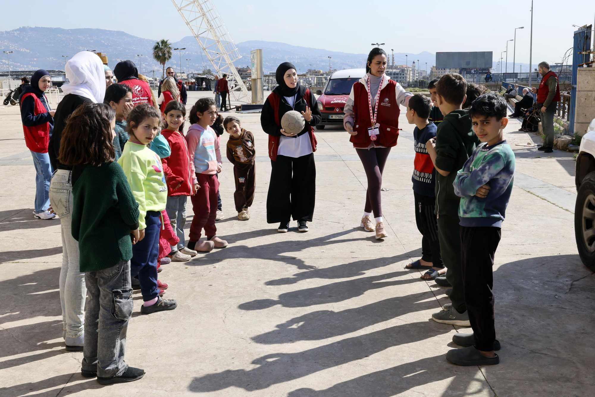 Libano in fiamme, 800.000 sfollati. Israele: «Hezbollah servo dell’Iran»