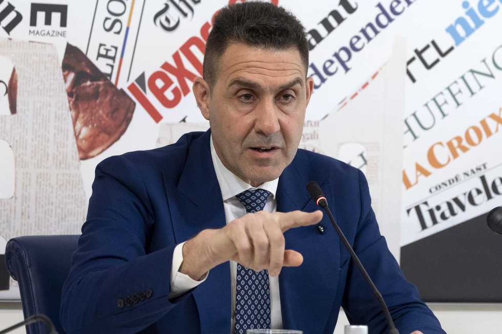 In mille pezzi l’Armata del campo largo. Vannacci gira a sinistra