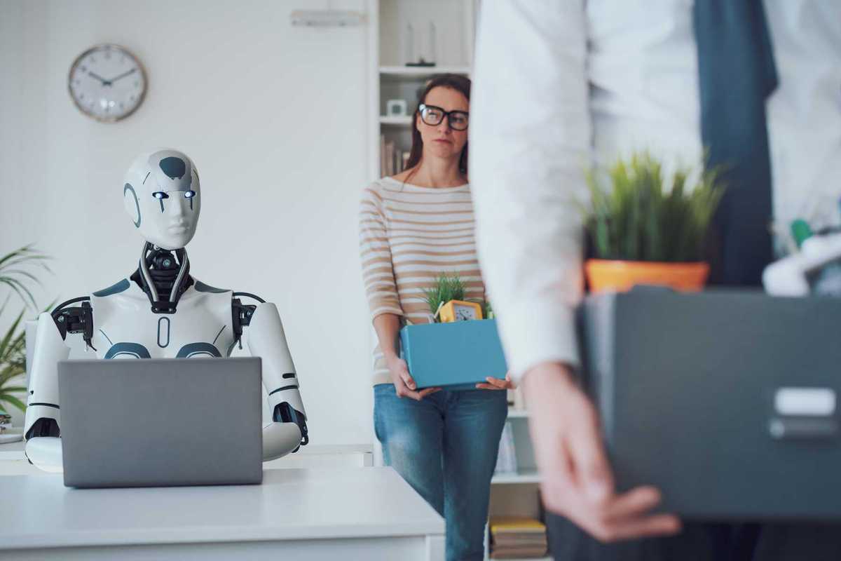 C’è l’intelligenza artificiale: tutti licenziati