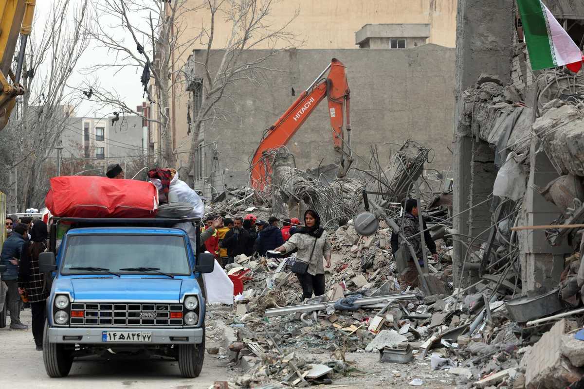 Missile su Ankara, ma i container turchi passano lo stretto