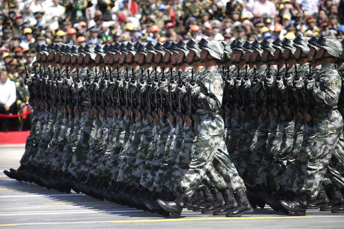 A Pechino annotano le difficoltà degli Usa e fanno le prove della guerra a Taiwan