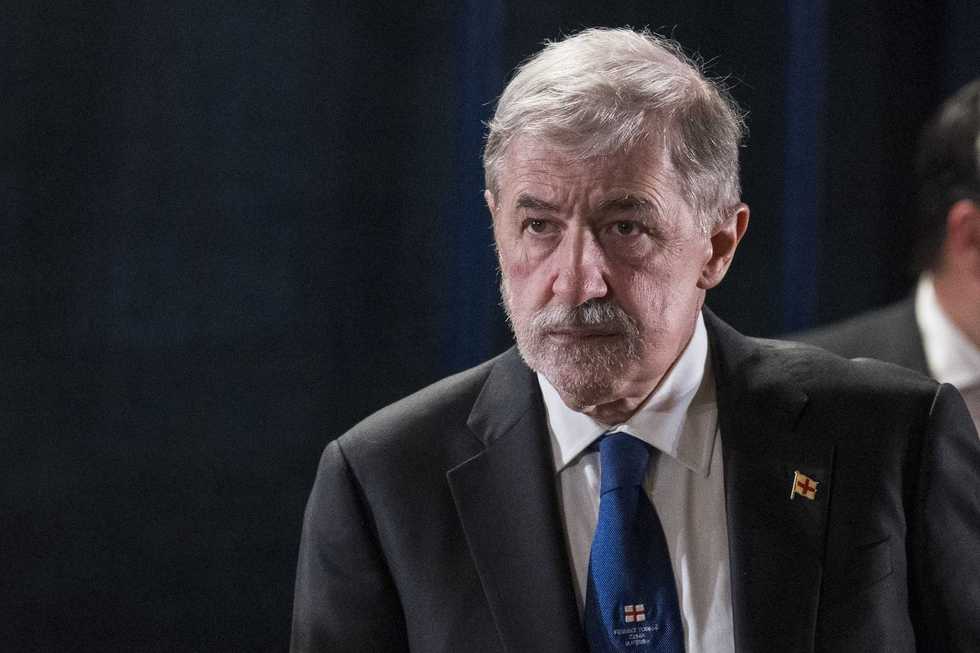 Brambilla pubblica le chat con Bucci. E lui annuncia una contro querela