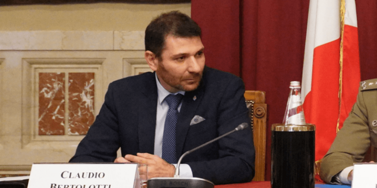 «Gli antifa? Terroristi. Così vogliono portare la guerriglia in Italia» «Gli antifa? Terroristi. Così vogliono portare la guerriglia in Italia»