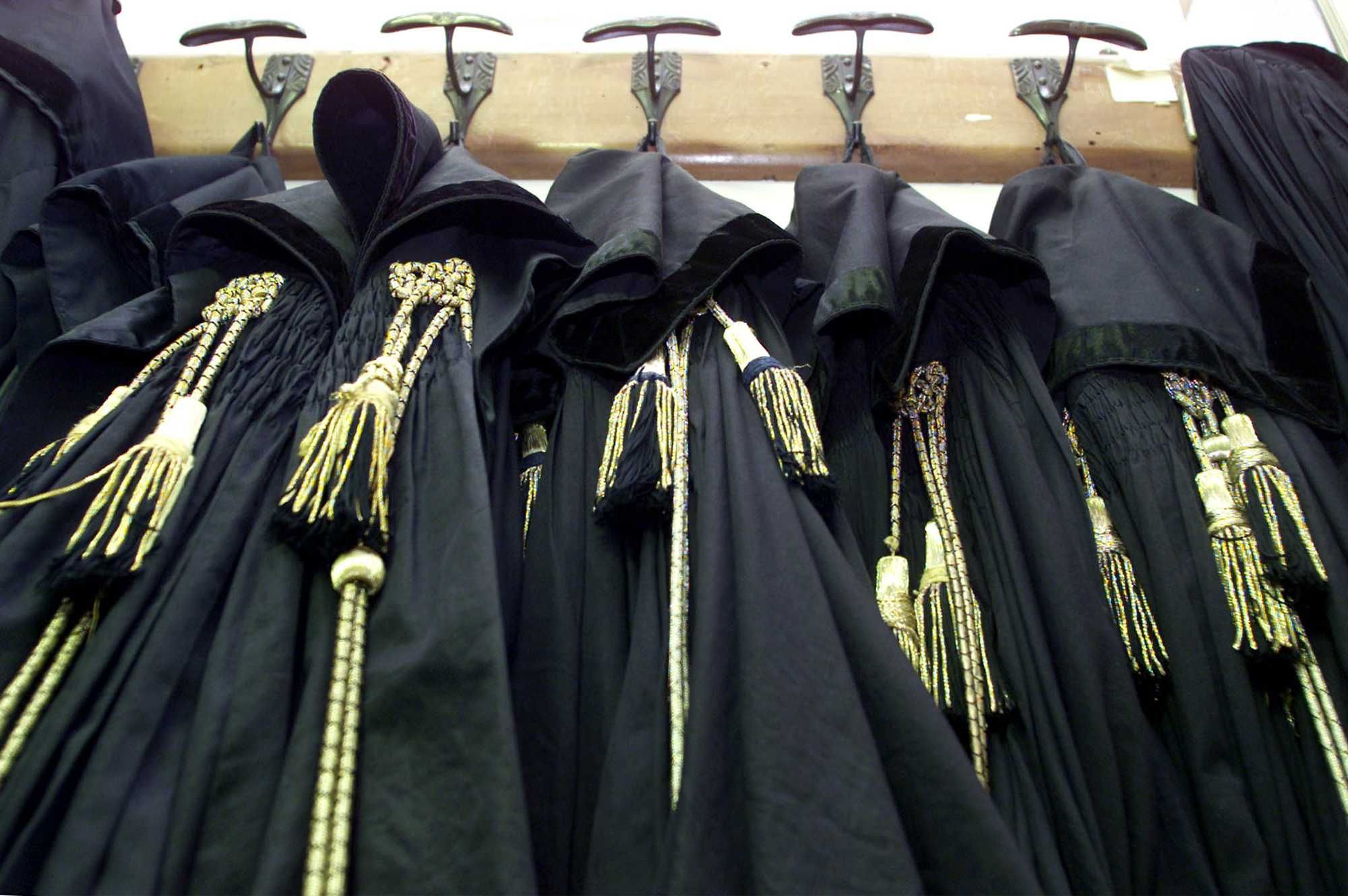 Una legge freni tribunali e assistenti sociali