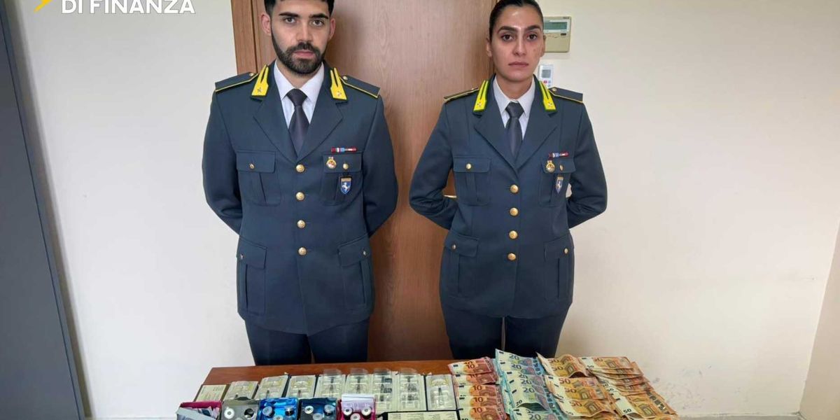 Medici estetici abusivi, intervento della GdF di Napoli