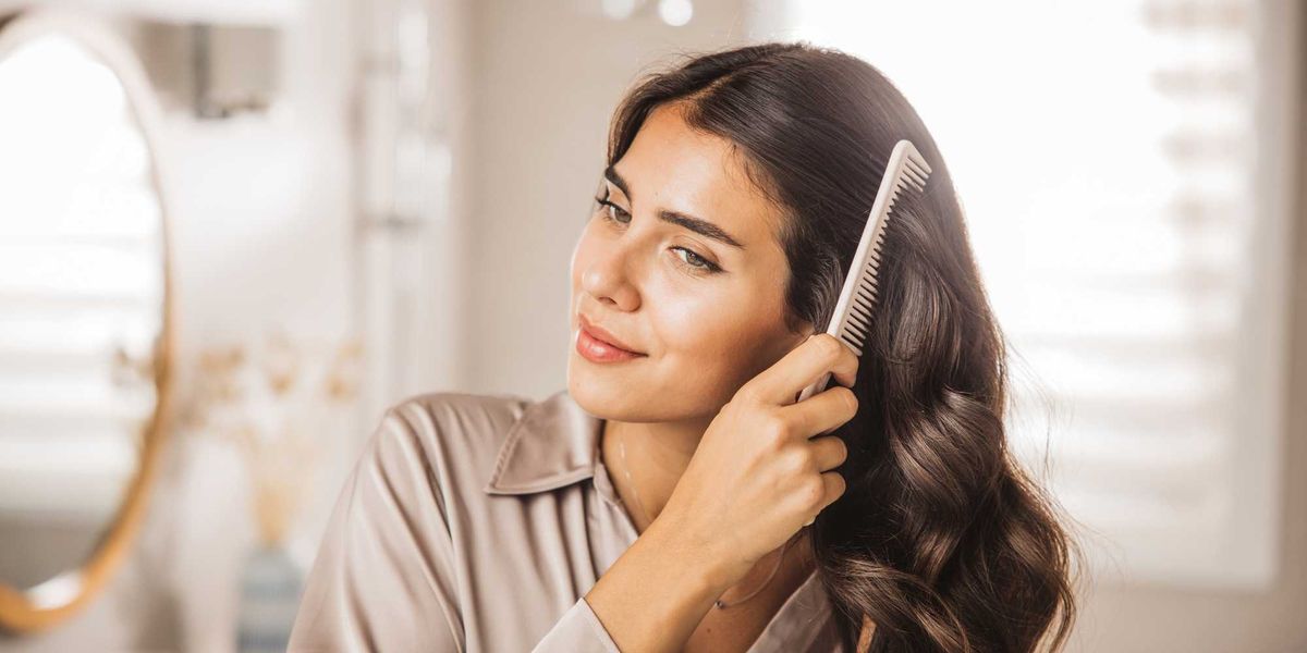 capelli pi249 luminosi e volto senza rughe il segreto della bellezza in una federa di seta