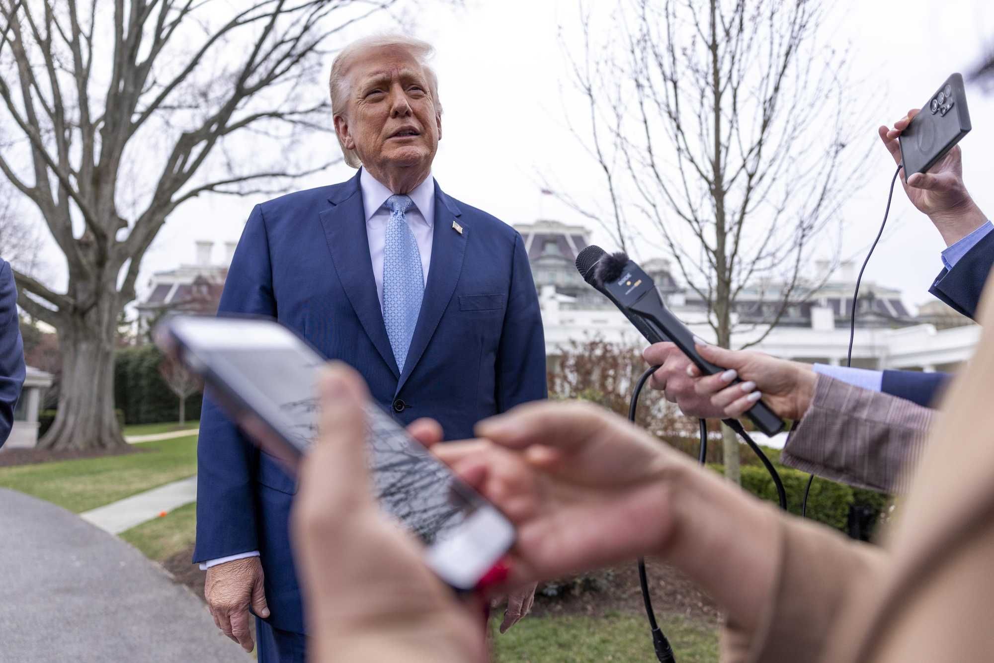 Iran, Trump: «Accordo in 15 punti, stop all’atomica e cambio di regime». Ma Teheran non conferma