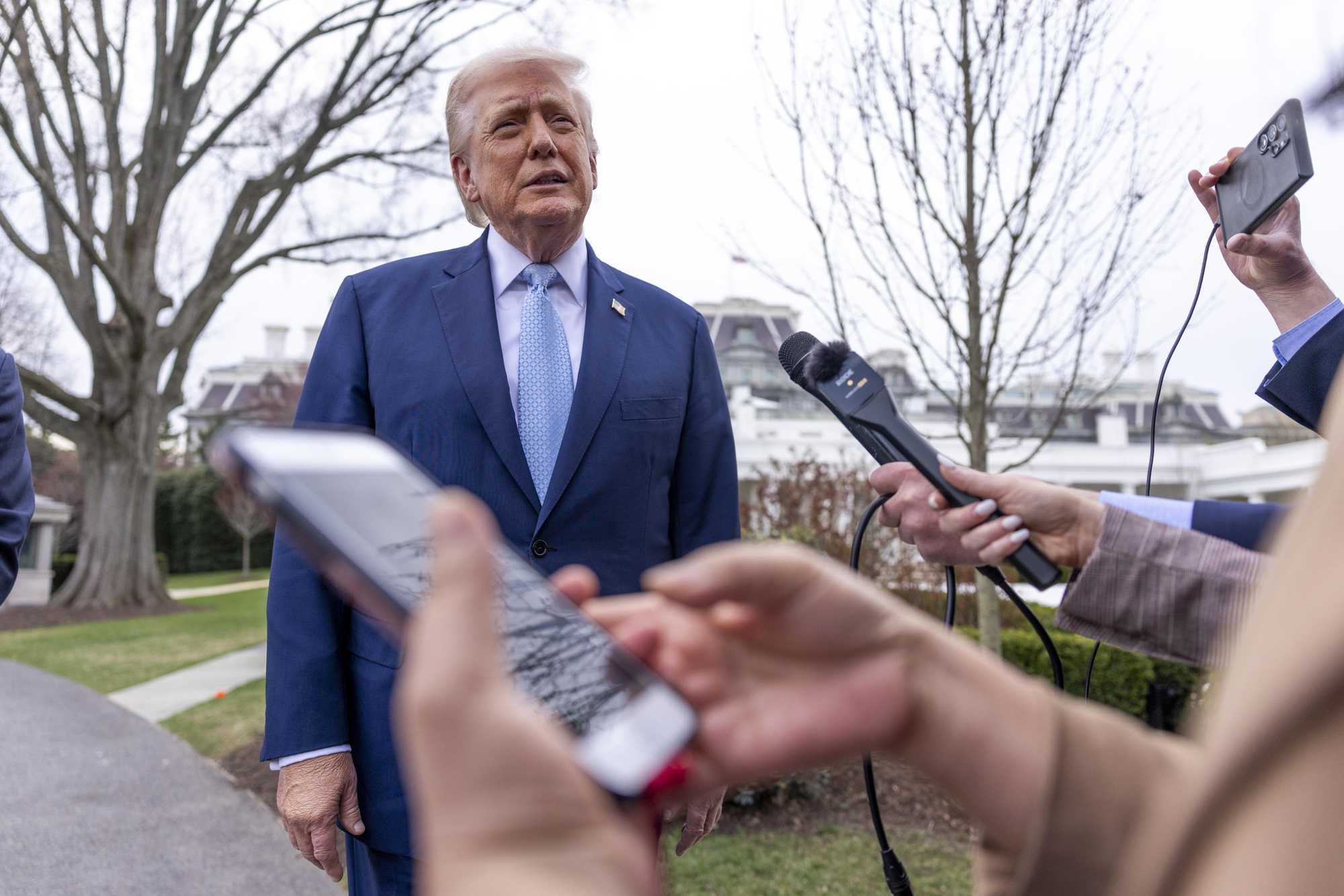 Iran, Trump: «Accordo in 15 punti, stop all’atomica e cambio di regime». Ma Teheran non conferma