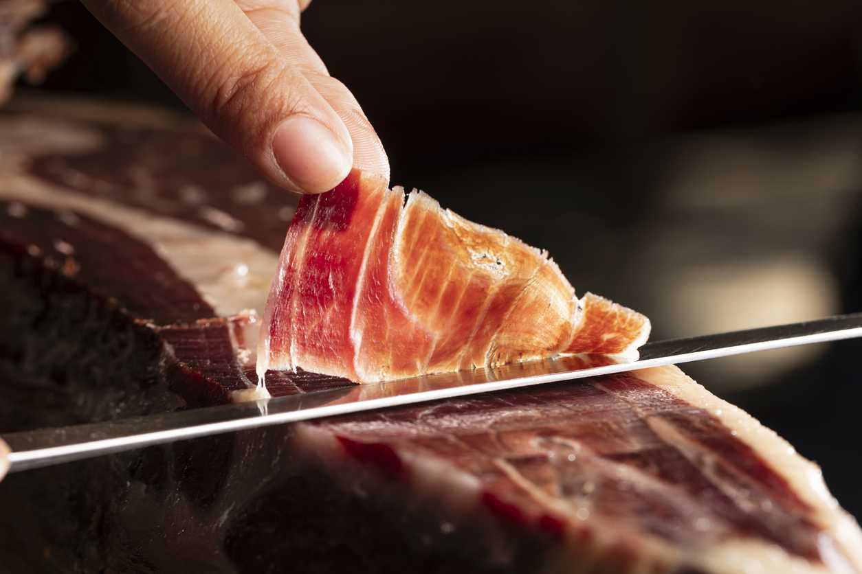 Il prosciutto spagnolo non è tutto uguale. Alla scoperta del vero Pata Negra tra marketing e realtà