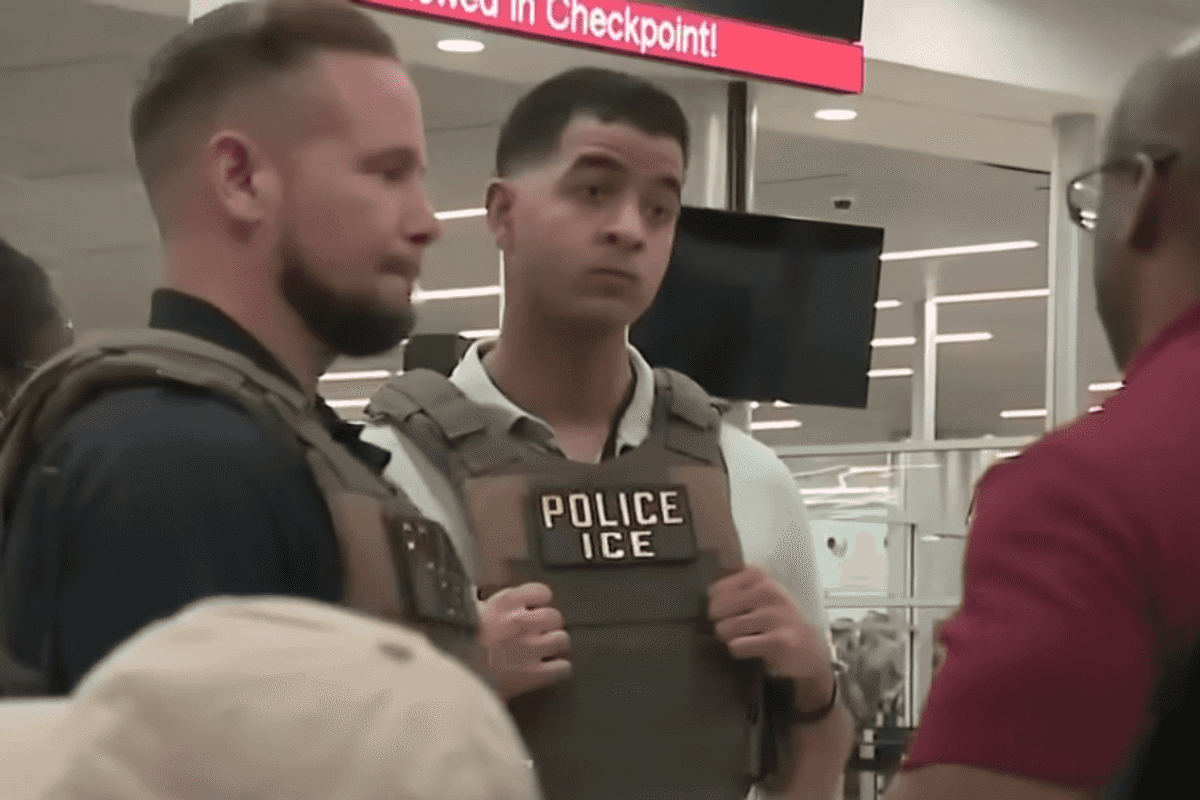 Trump's Shambolic Fox News Policy Making Hits American Airports