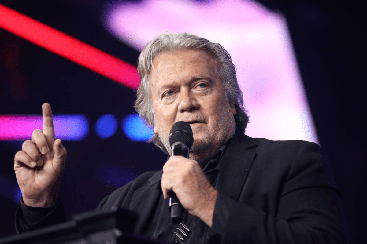 '5D Chess': Bannon Says ICE Agents At Airports Is Test Run For Midterm Election