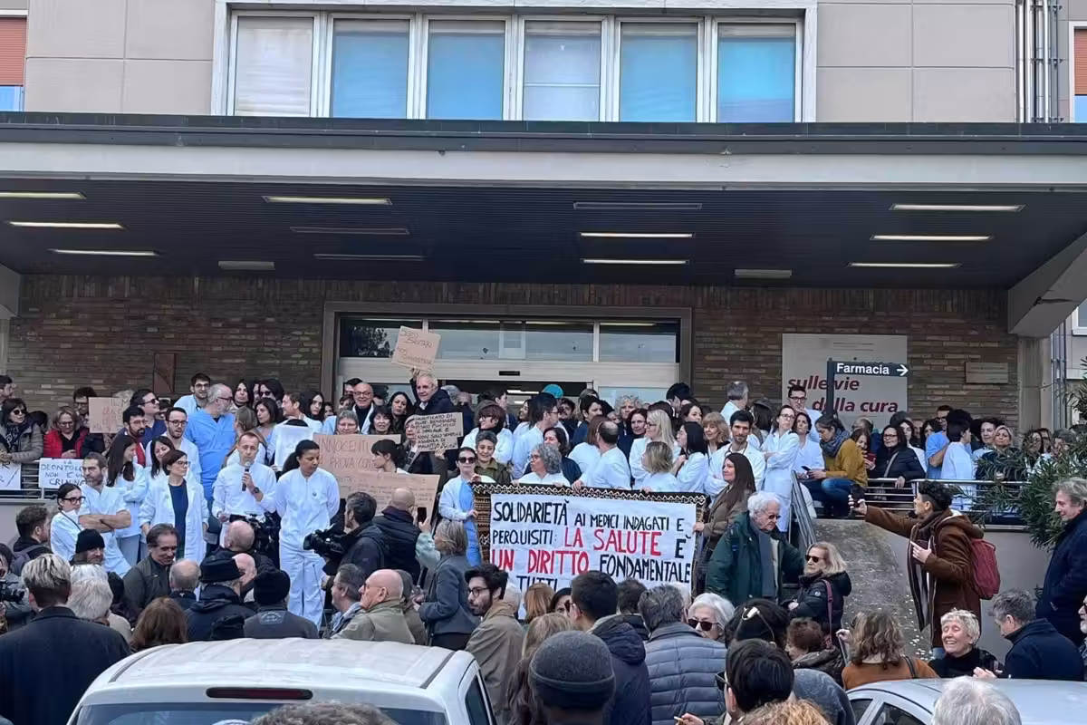 «Per tutelare i clandestini fanno infettare gli italiani»