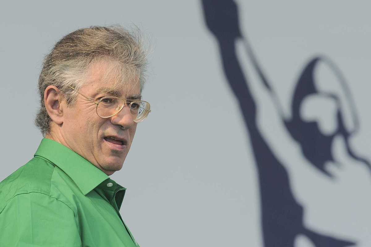 Addio a Umberto Bossi. Il genio che ha cambiato la faccia della politica