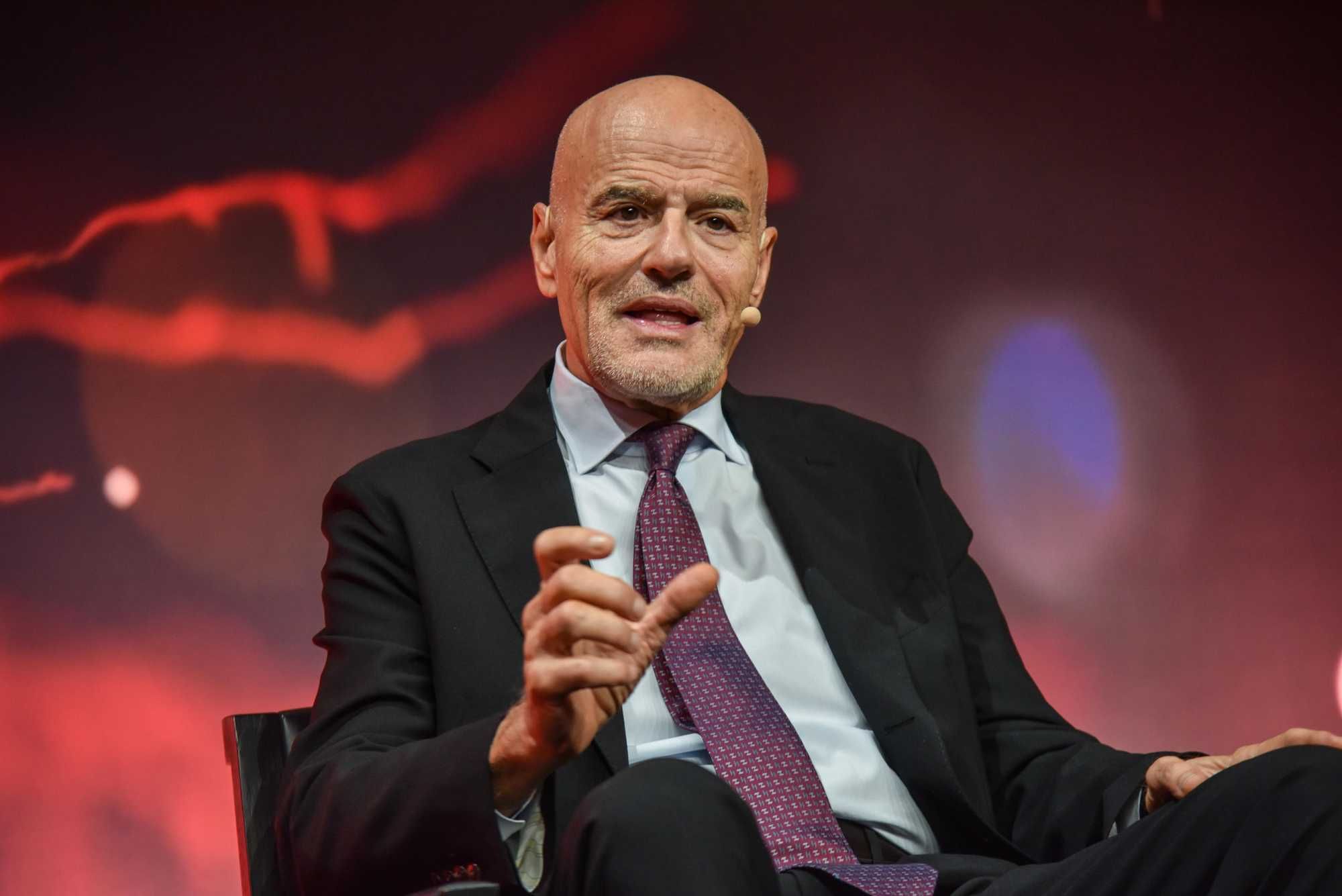 Eni fa felici gli azionisti: più cedole e buy back