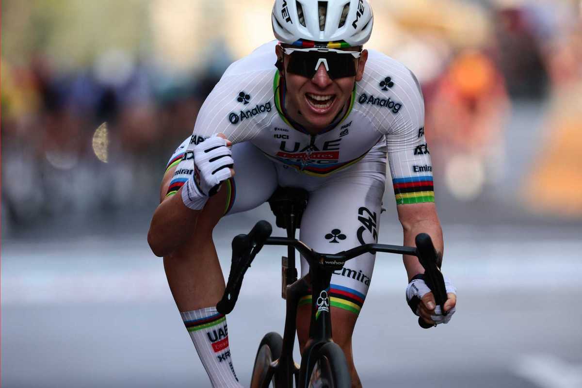 Pogacar continua a riscrivere la storia: sua la Milano-Sanremo