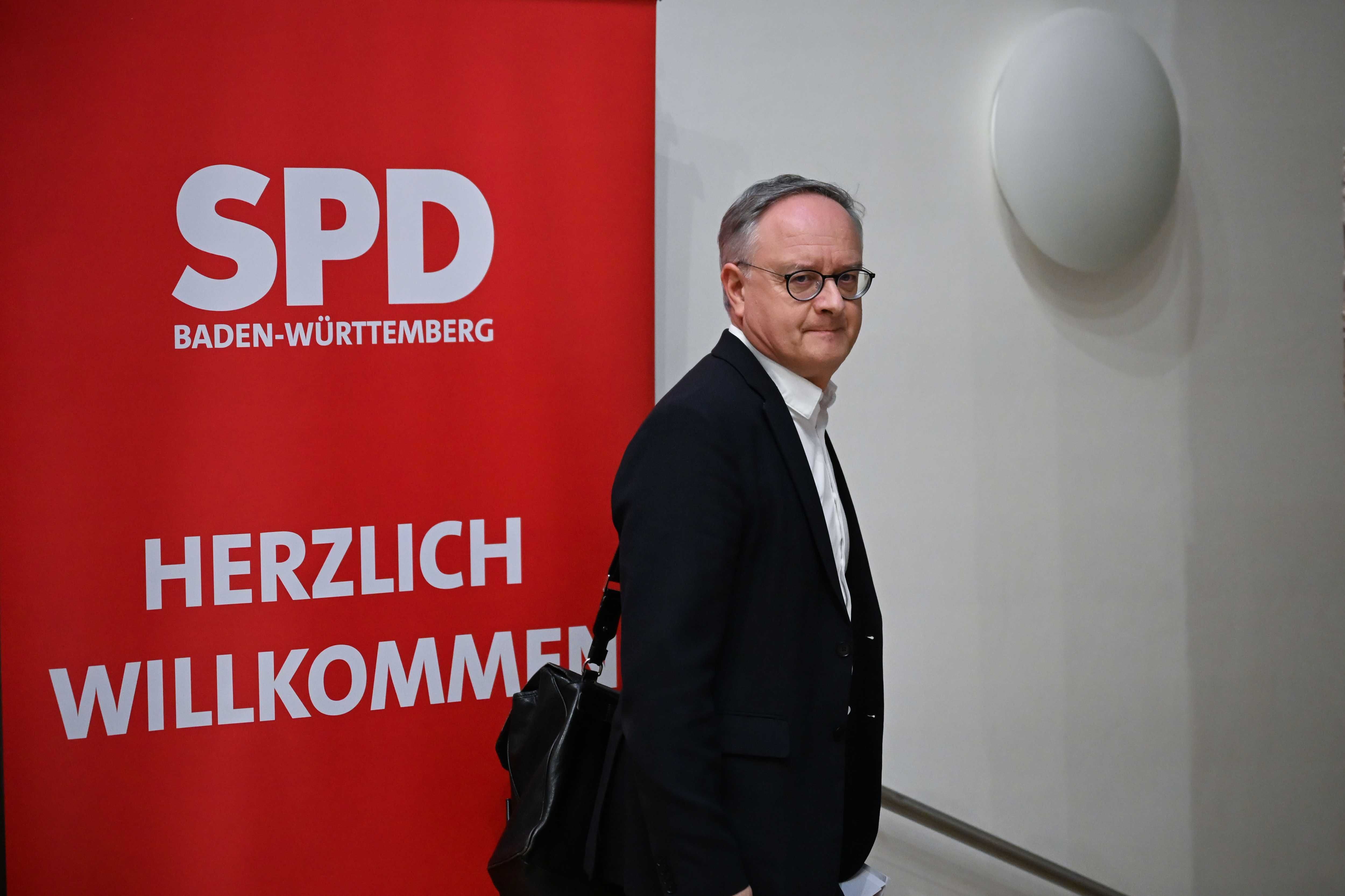 Tutti in fuga dal socialismo europeo