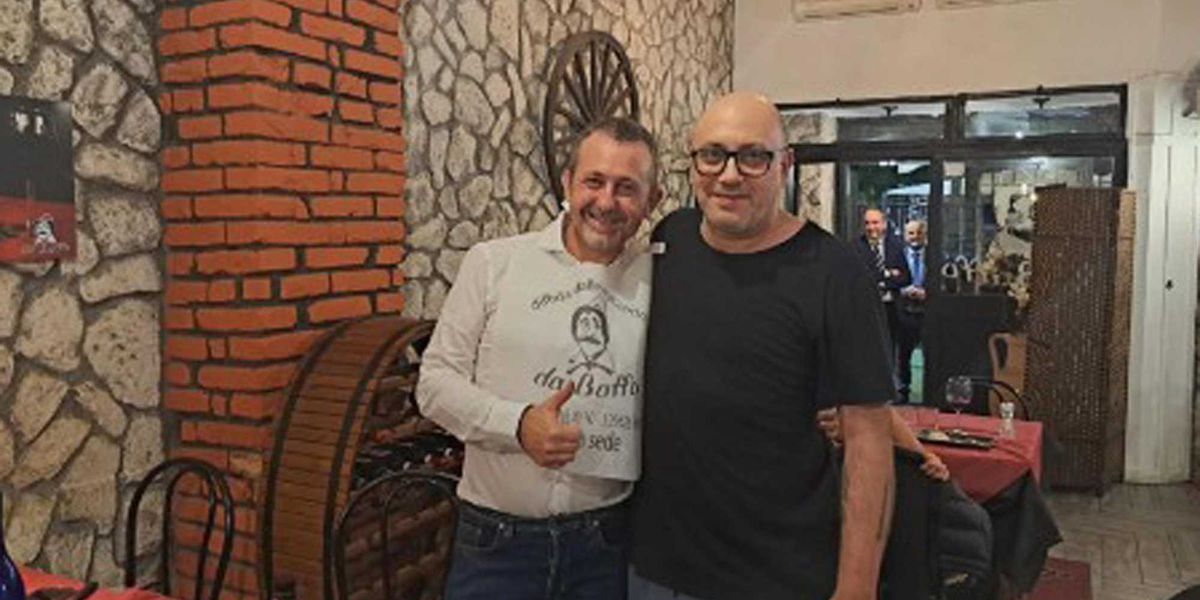 Caro Delmastro, un pollo al governo non va bene Caro Delmastro, un pollo al governo non va bene