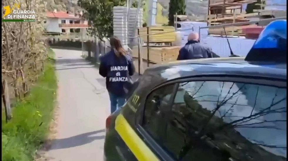 Alto Adige, scoperta maxi evasione contributiva nell'edilizia e 64 lavoratori in nero