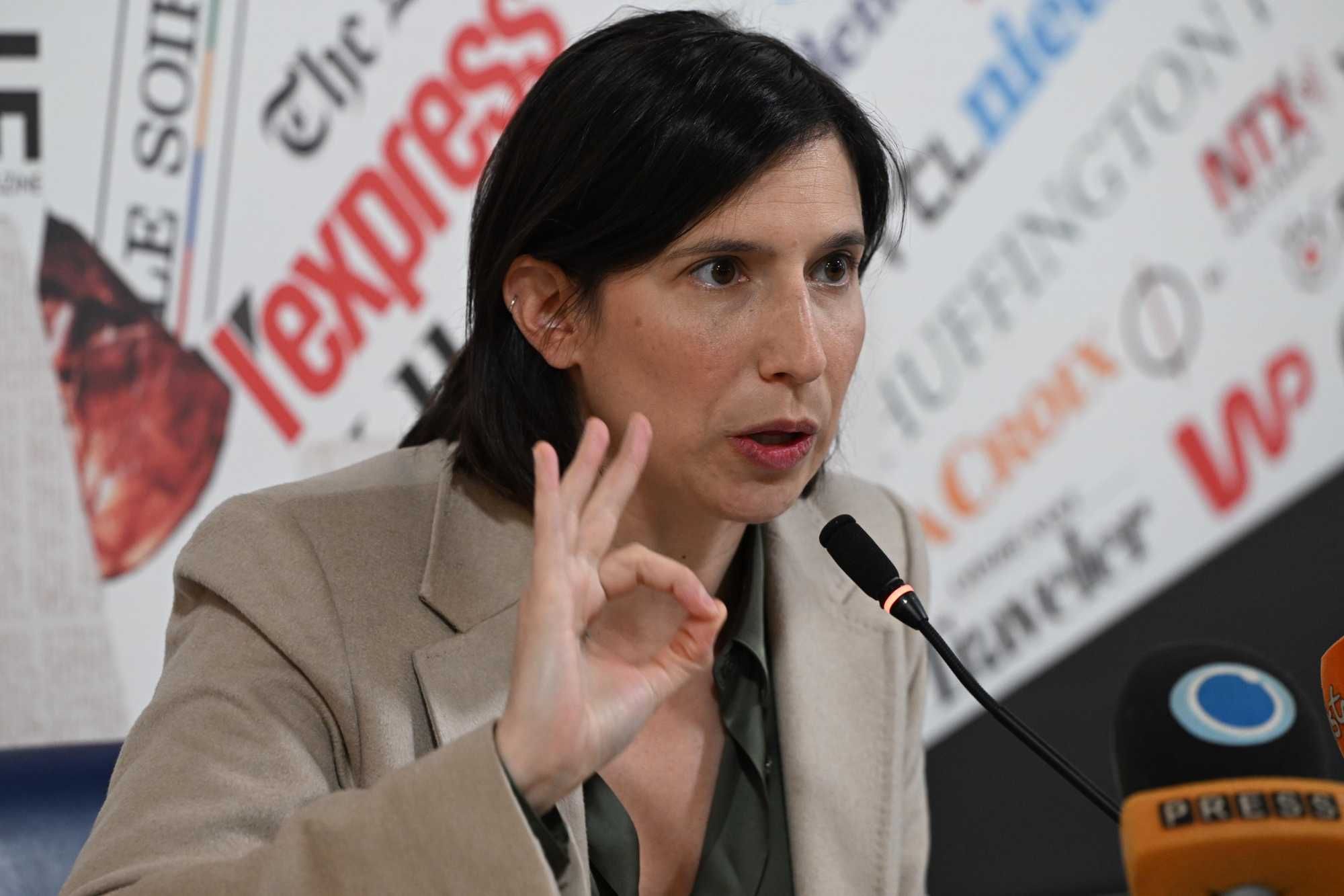 A sinistra è già totopremiership