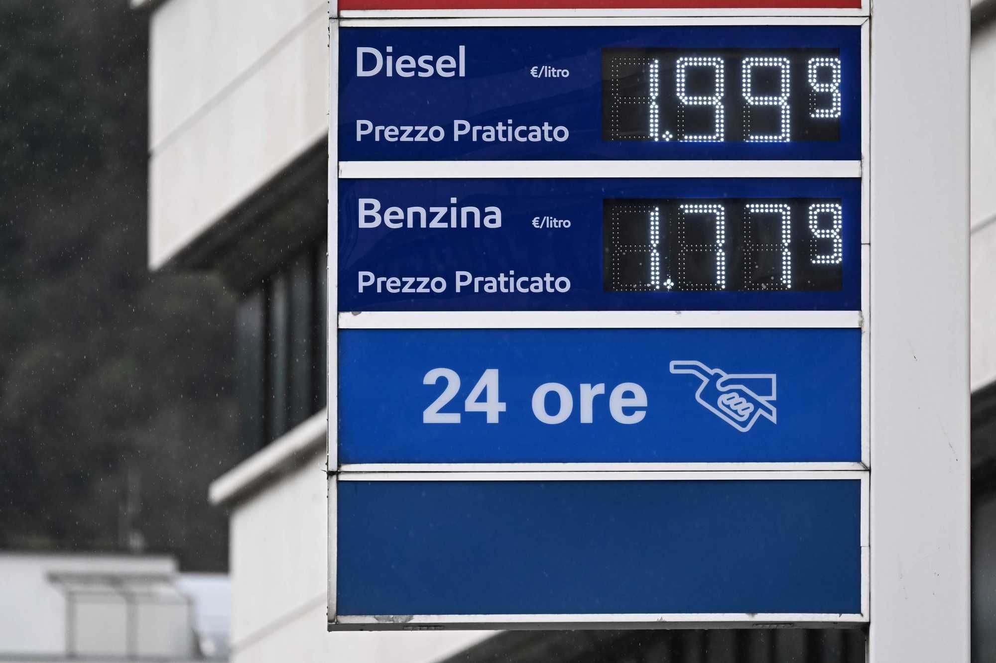 Il governo ha trovato i fondi per le imprese e per i tagli alle accise fino alla fine di aprile