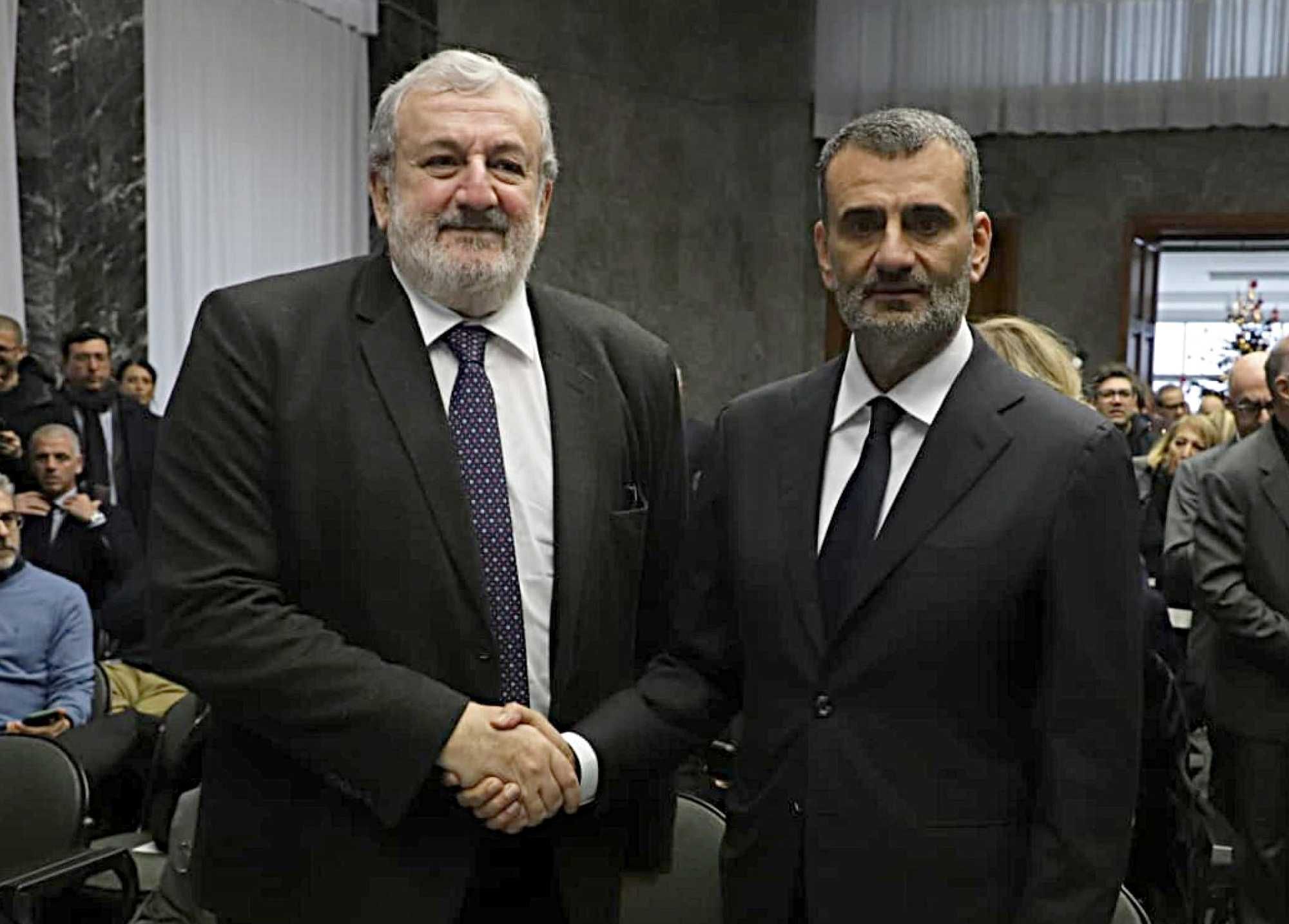 Pur di dargli una poltrona, Decaro pagherà a Emiliano i contributi previdenziali