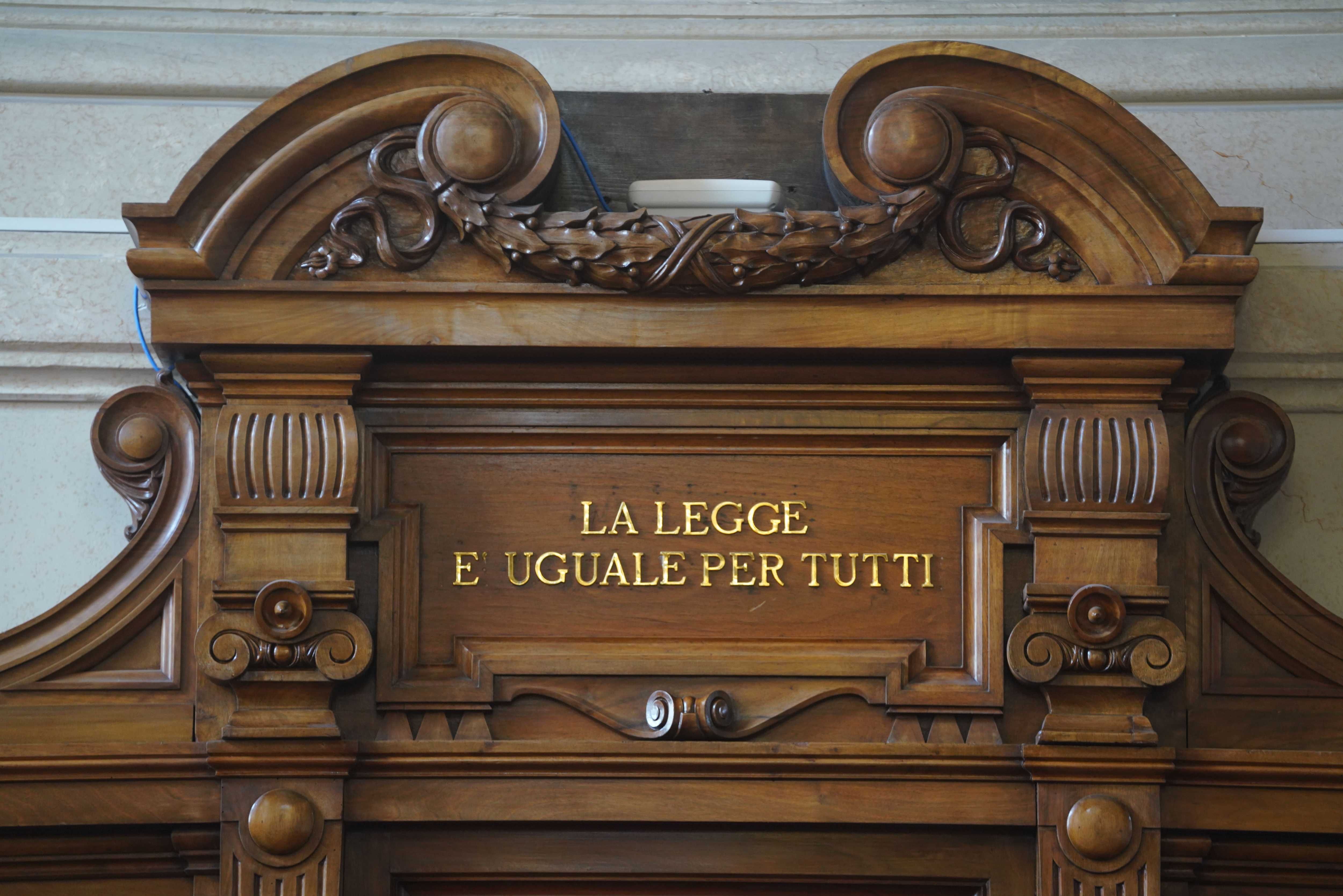 Il governo batta almeno due colpi per mettere mano alla mala giustizia