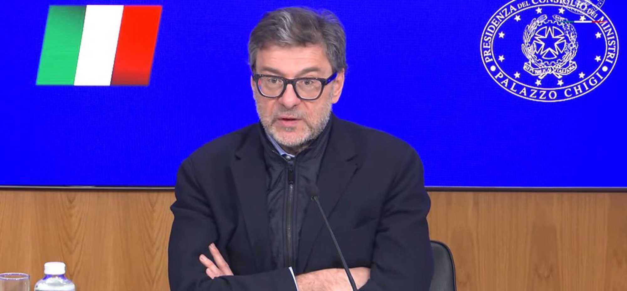 Giorgetti: «Patto di stabilità da rivedere». L’Ue delira: «No, prima la recessione»