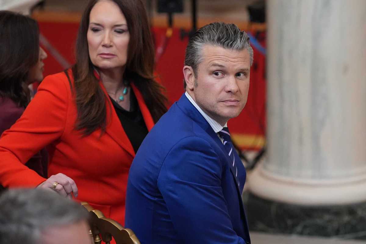 Hegseth in ansia per lo stallo in Iran: via il capo dell’esercito vicino a Vance