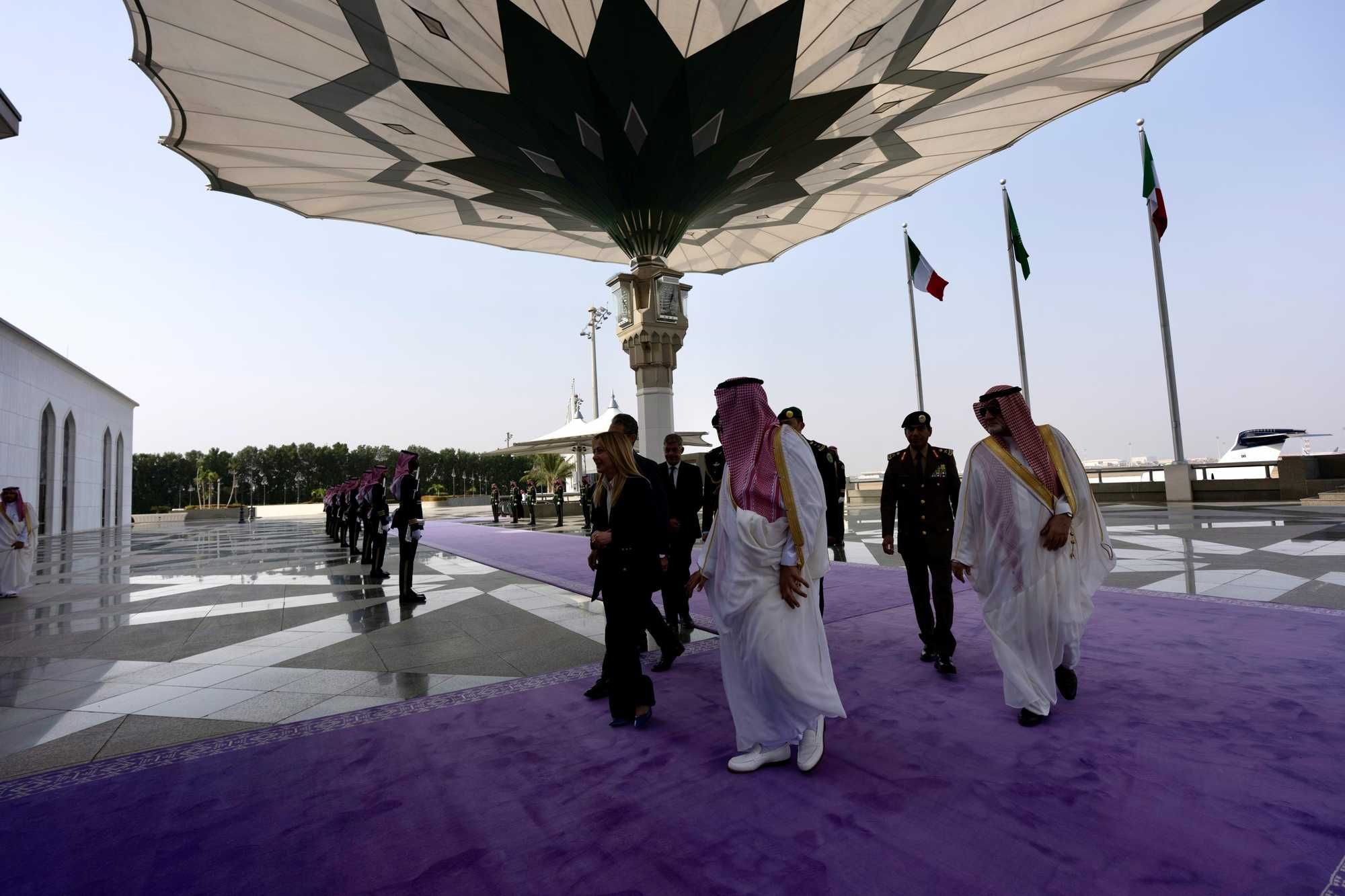 Sinistra in guerra con l’Italia