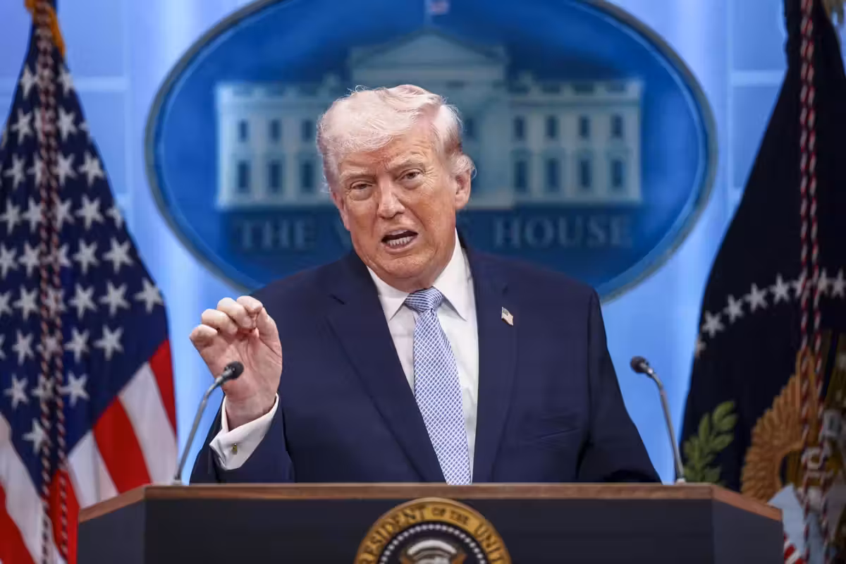 Trump congela l’attacco: due settimane per trattare con l’Iran