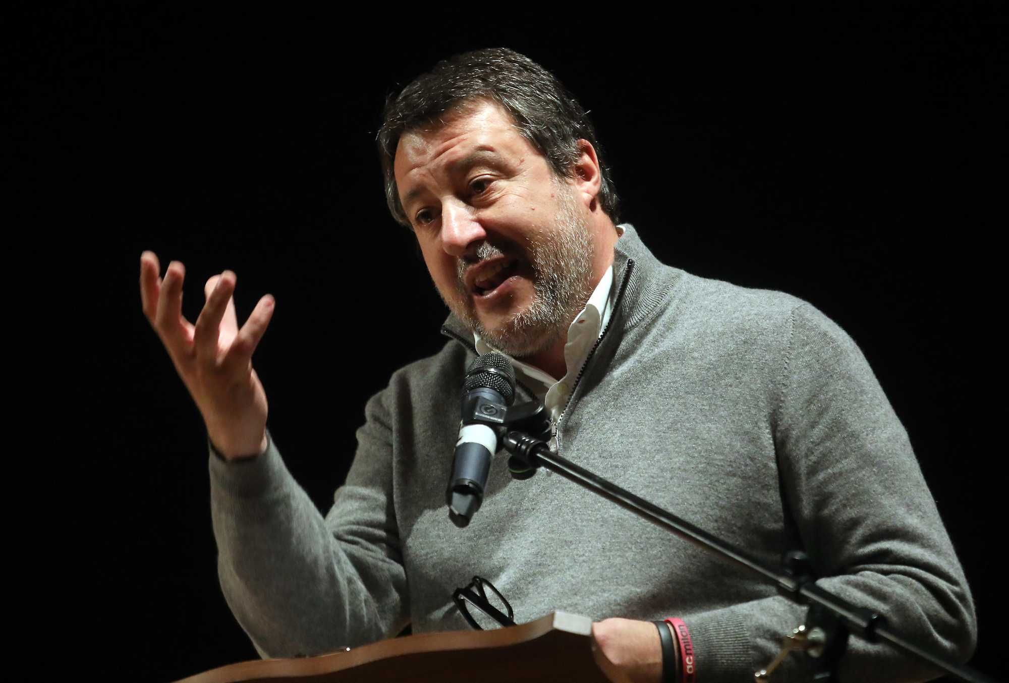 Salvini processa in piazza i vincoli Ue. Pure Berlino sfida il Patto di stabilità